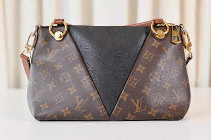 Louis Vuitton V Tote Monogram