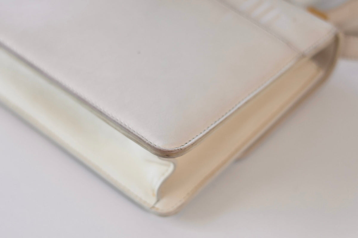 Dior Montaigne 30 off white