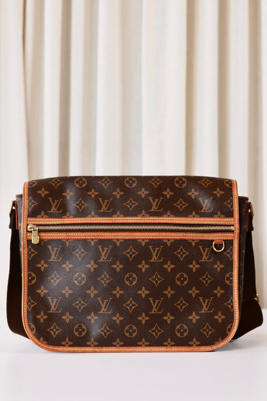 Louis Vuitton Messenger bag monogram