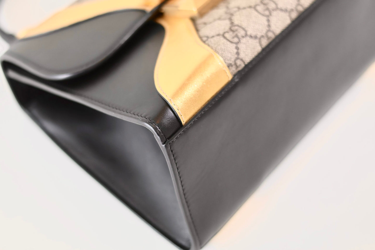 Gucci Tiger top handle
