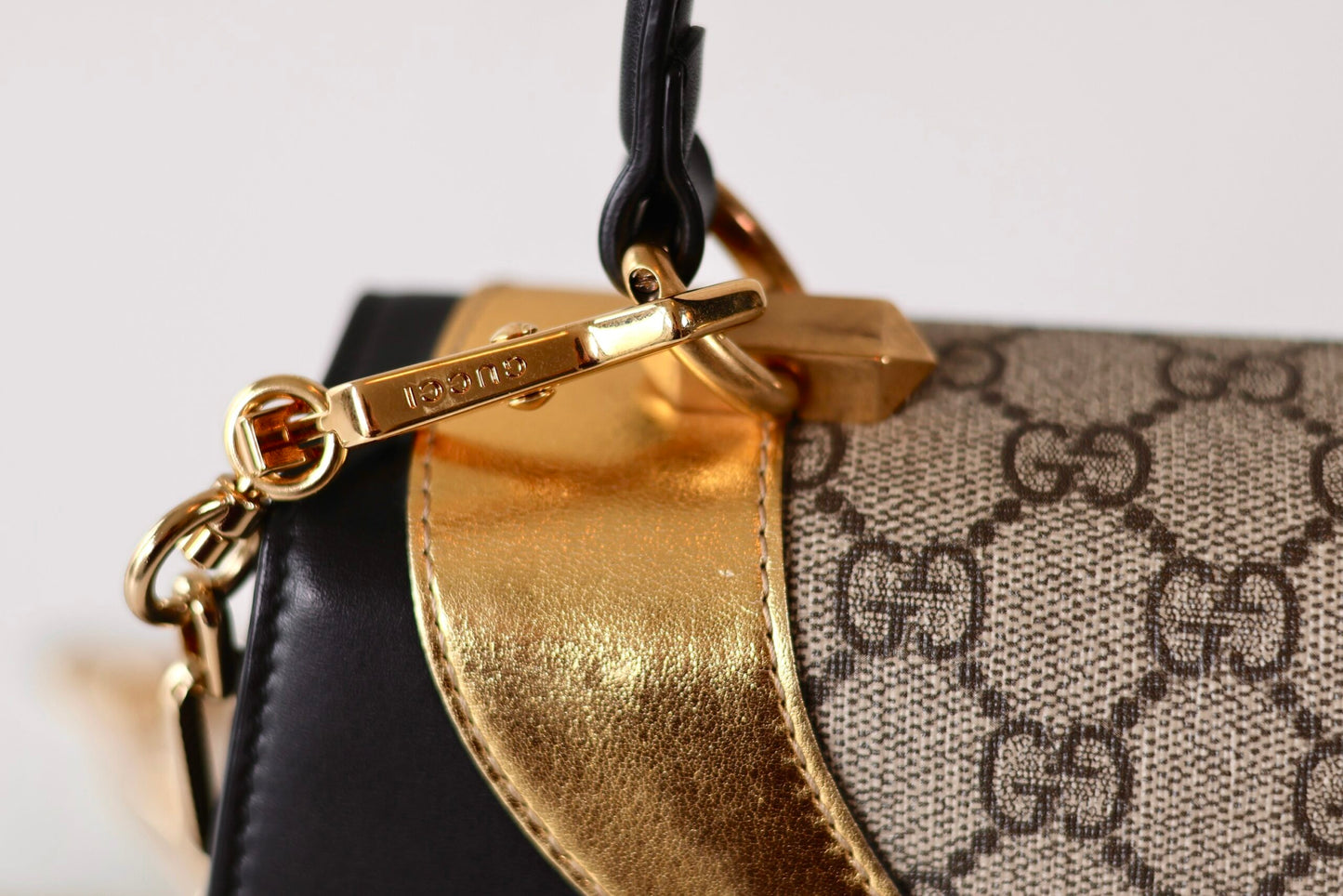 Gucci Tiger top handle