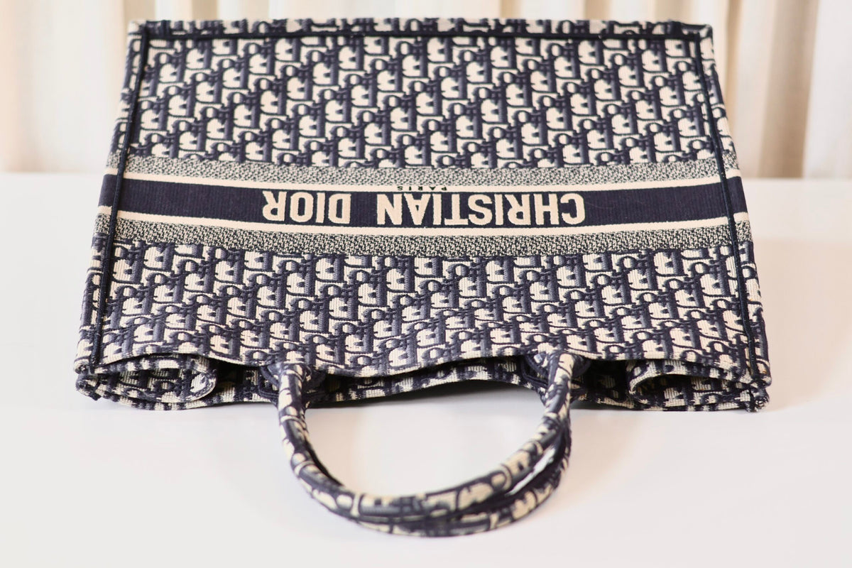 Dior book tote Oblique