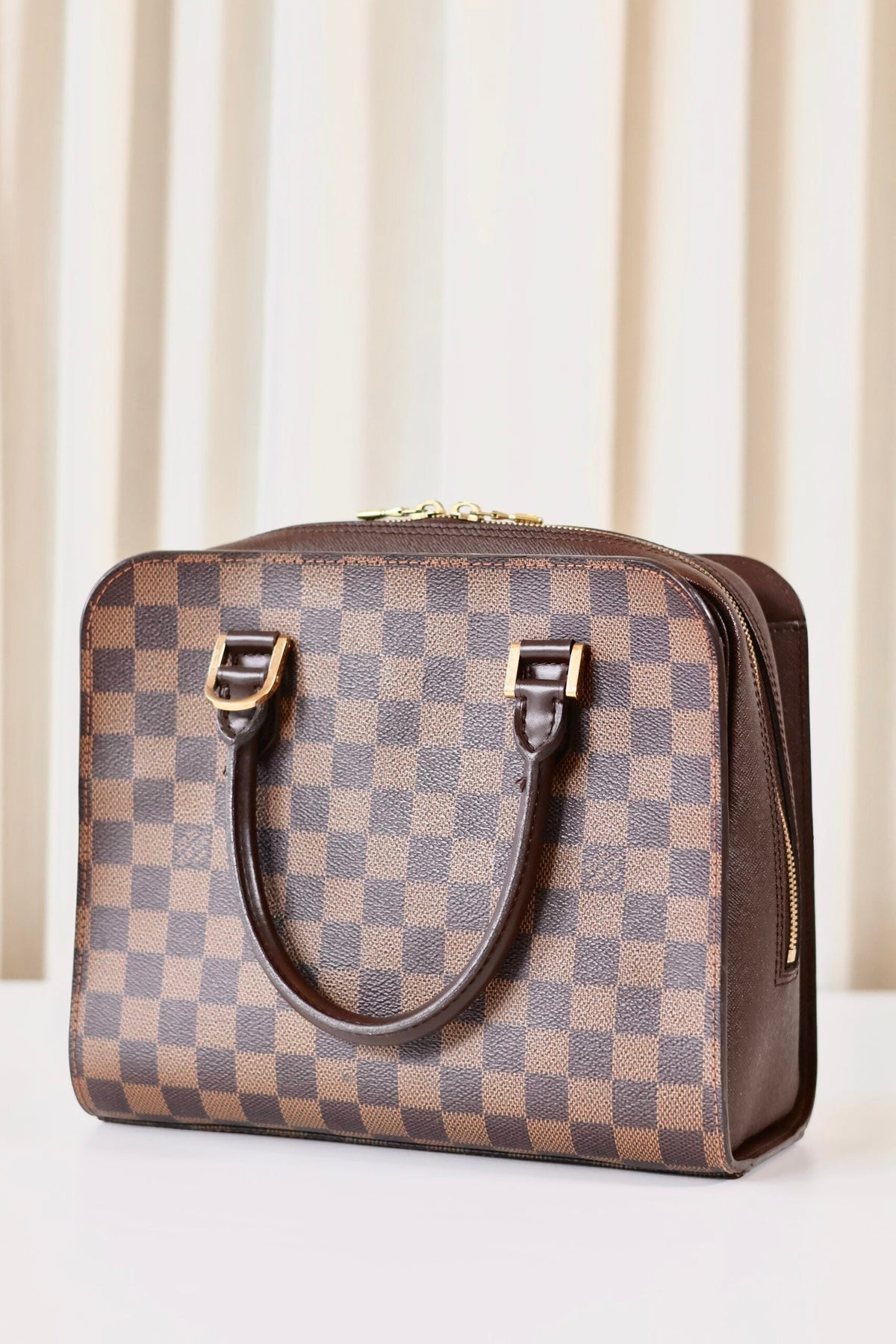 Louis Vuitton handbag damier ebene