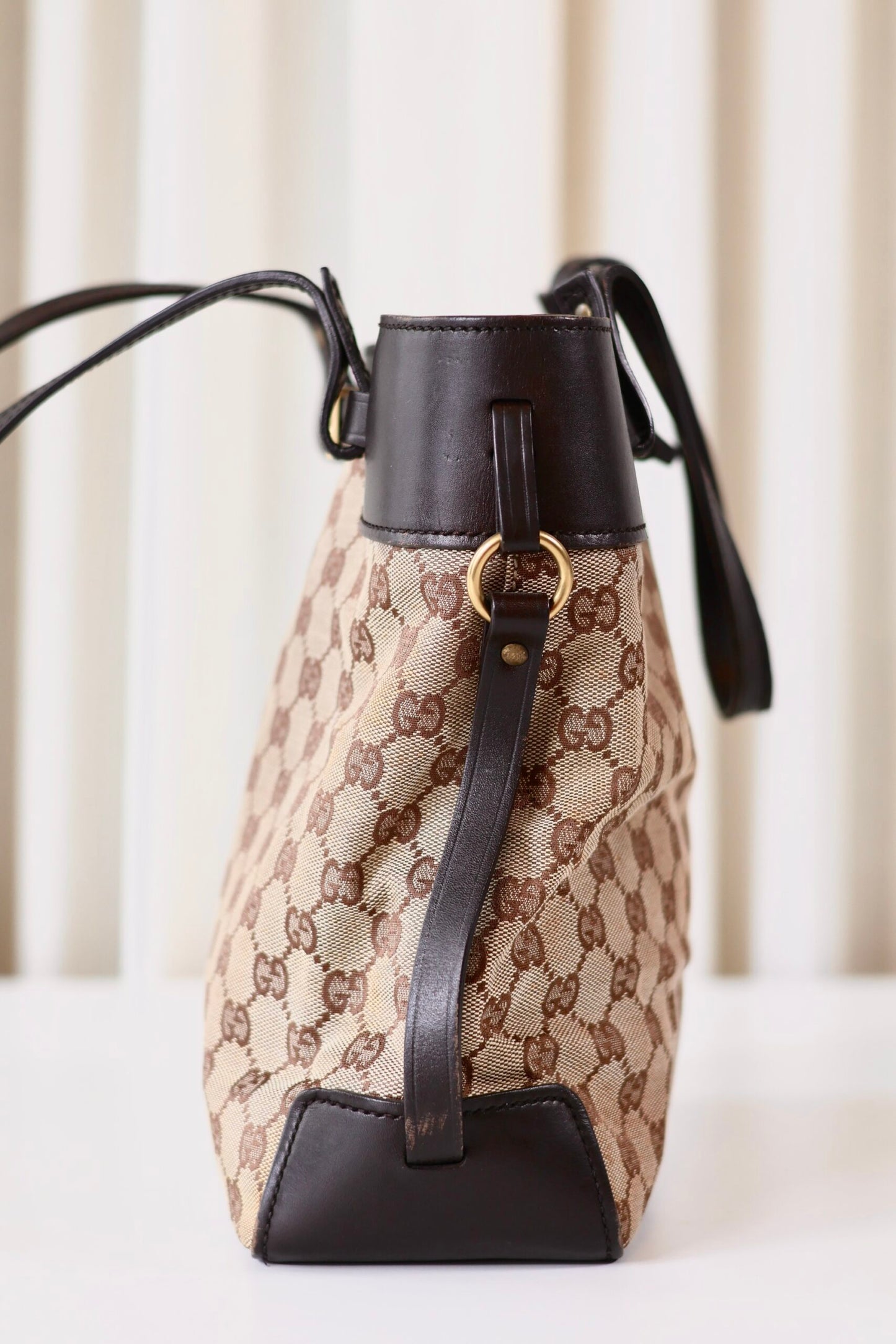 Gucci handbag monogram