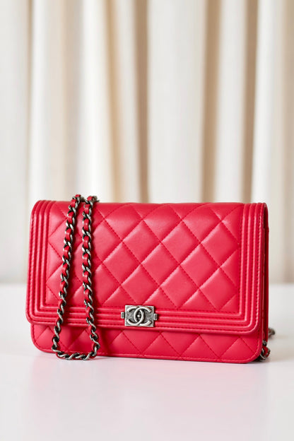 Chanel wallet on chain pink