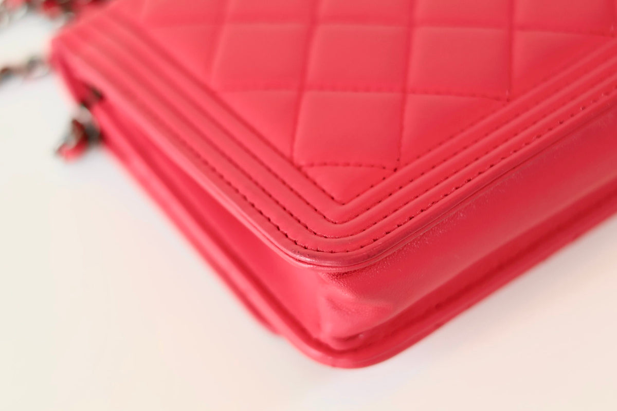 Chanel wallet on chain pink