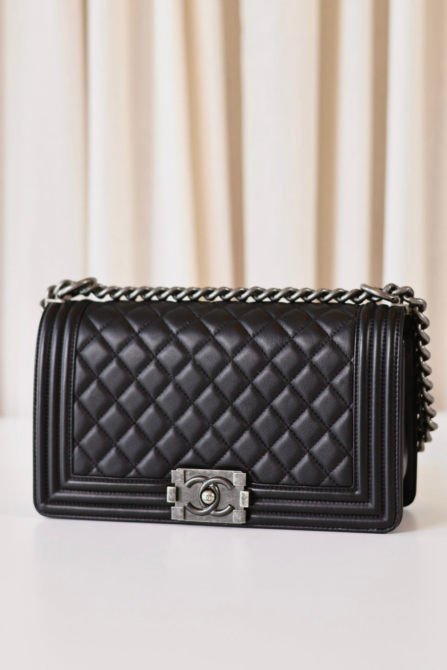 Chanel boy bag medium black