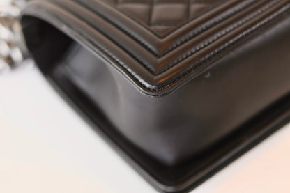 Chanel boy bag medium black