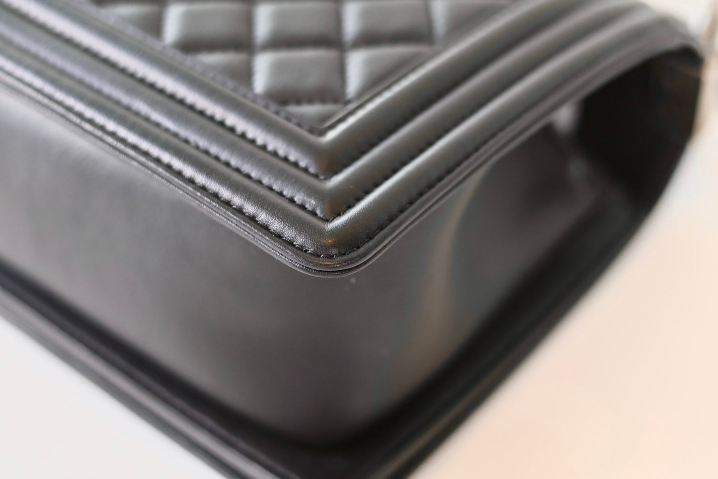 Chanel boy bag medium black