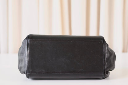 Chanel Reissue shoulder bag black