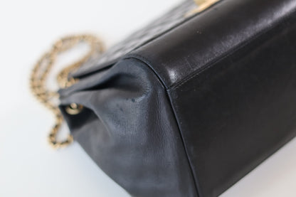 Chanel Reissue shoulder bag black