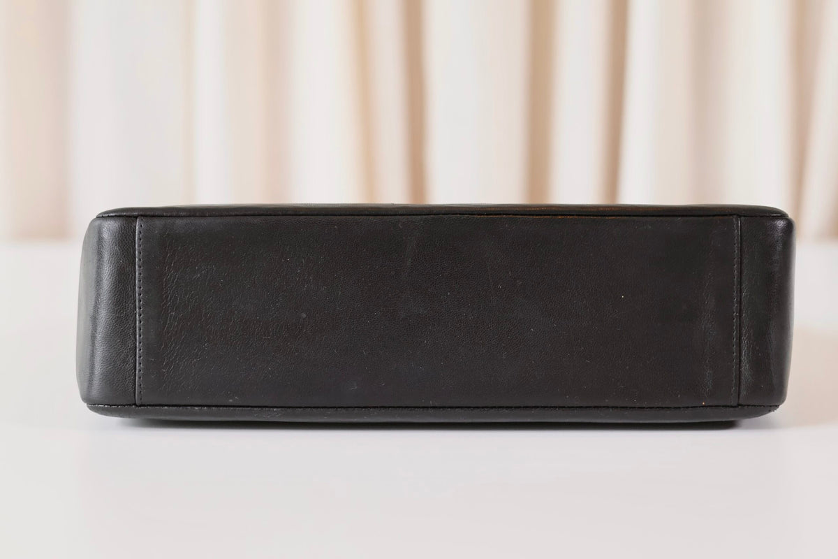 Chanel vintage 31 black