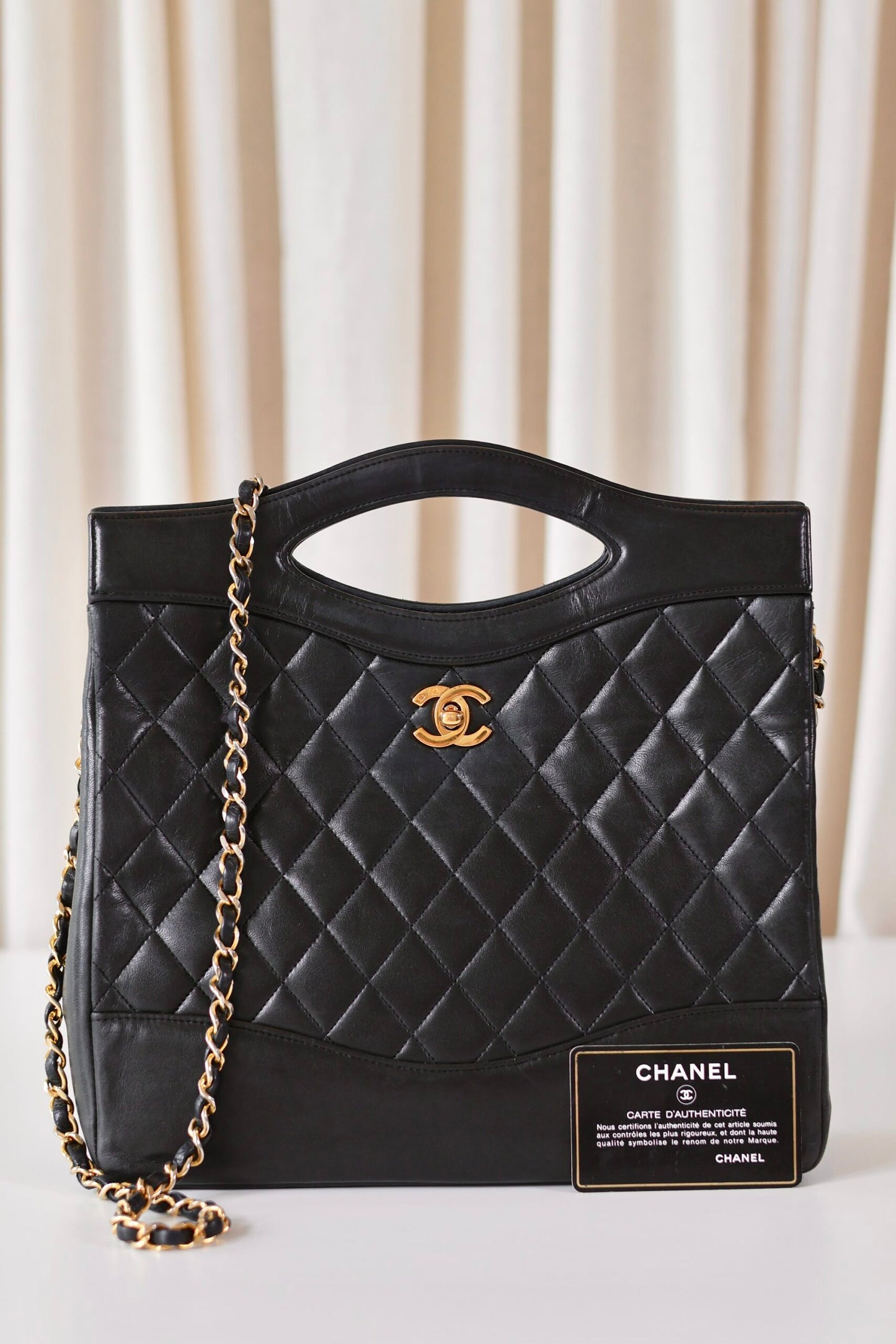 Chanel vintage 31 black