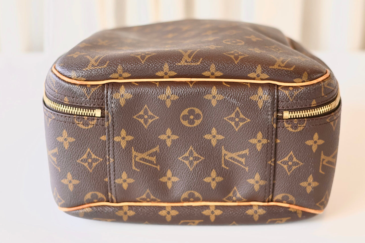 Louis Vuitton Deauville Vertical monogram