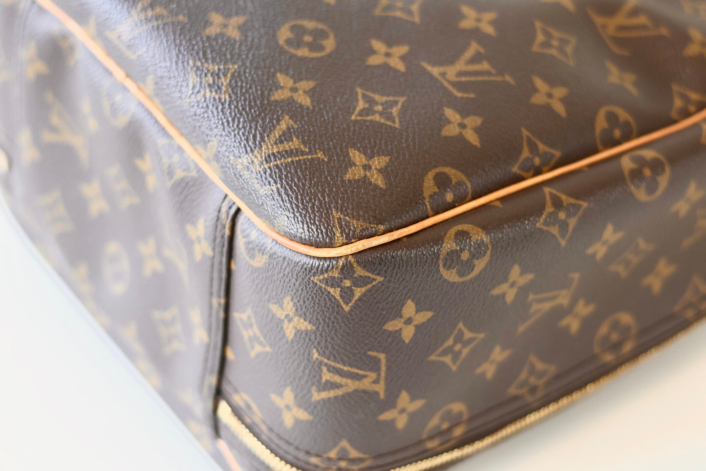 Louis Vuitton Deauville Vertical monogram