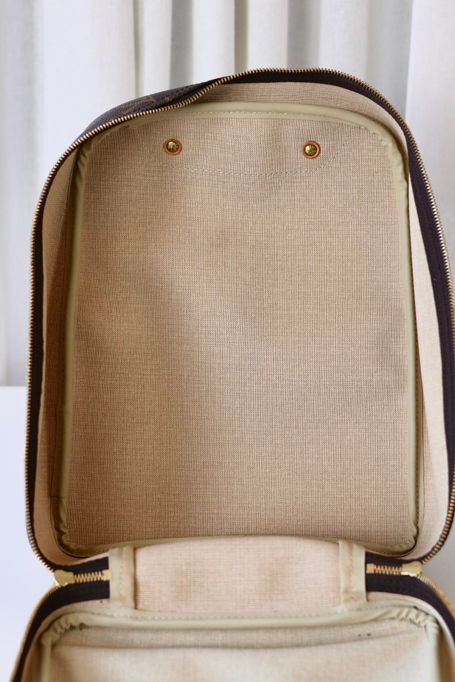 Louis Vuitton Deauville Vertical monogram