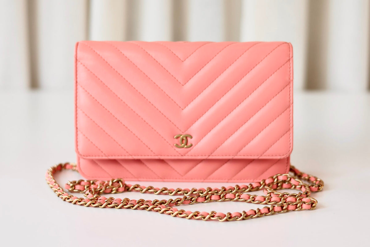 Chanel pink wallet on chain