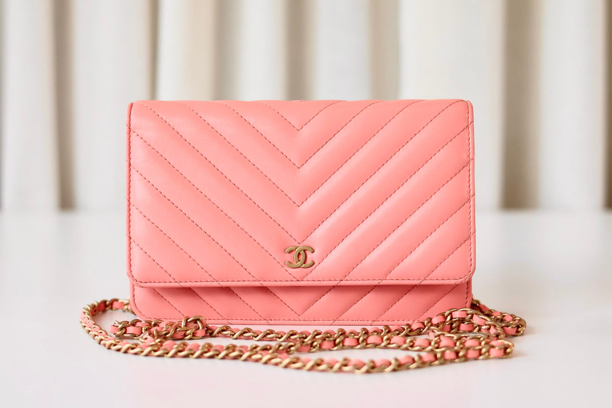 Chanel pink wallet on chain