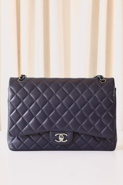 Chanel classic Jumbo Maxi navy