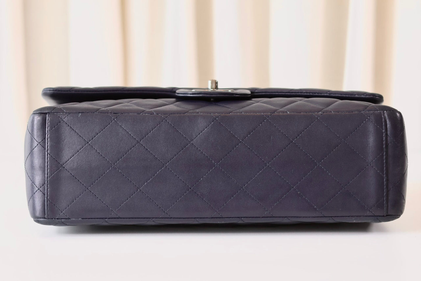 Chanel classic Jumbo Maxi navy