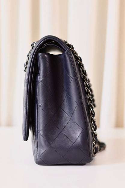 Chanel classic Jumbo Maxi navy