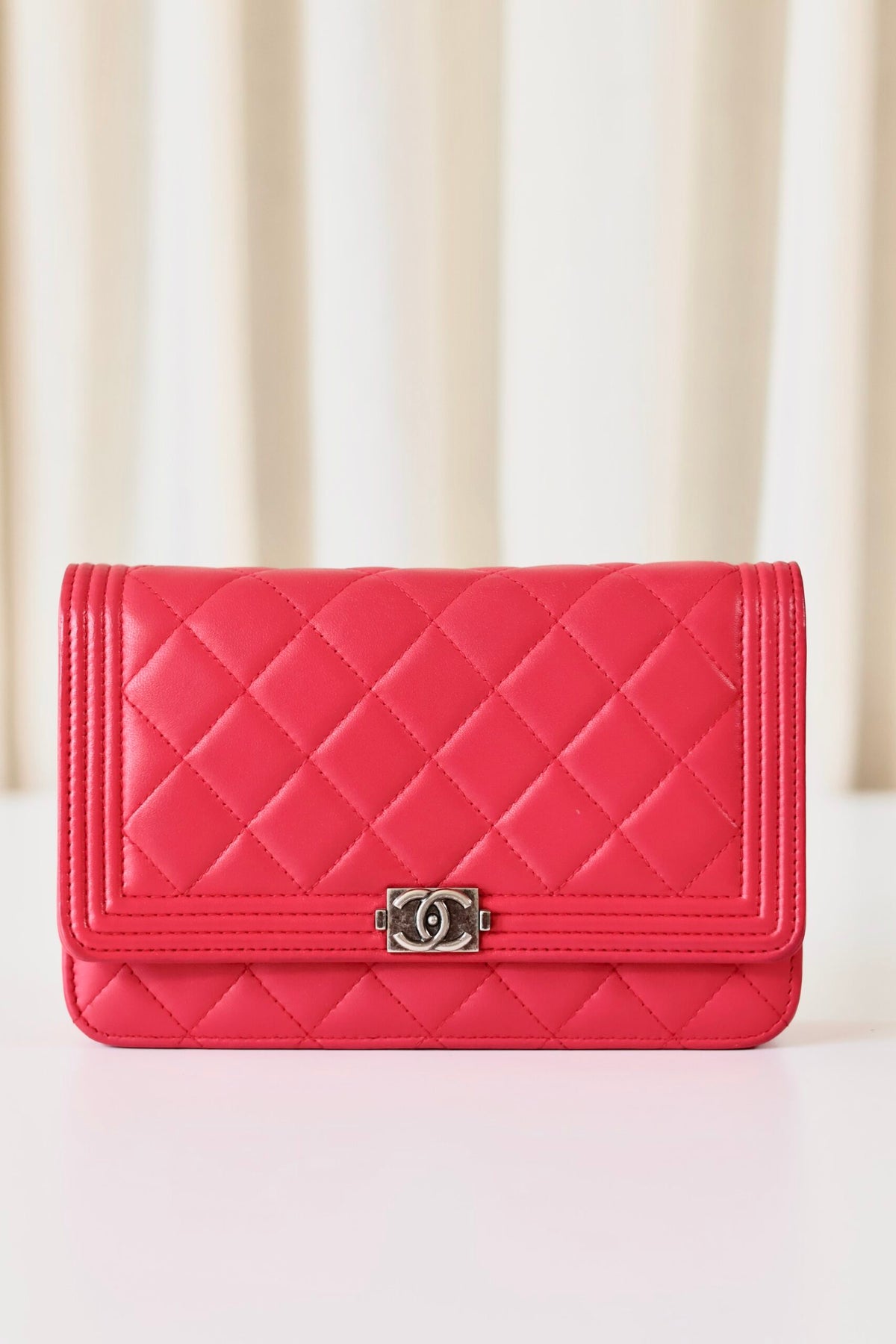 Chanel wallet on chain pink