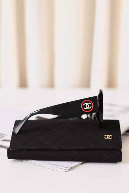 Chanel sunglasses black - red