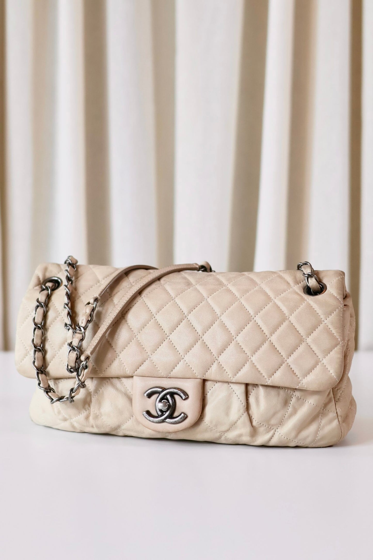 Chanel single flap bag beige