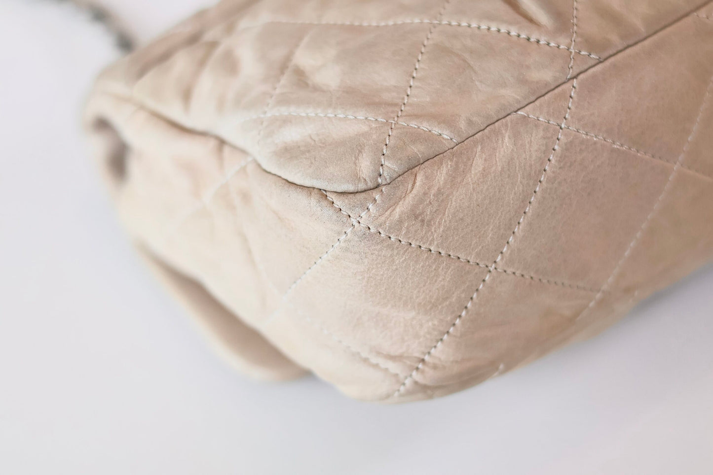 Chanel single flap bag beige