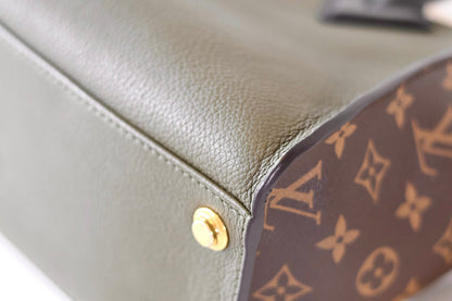 Louis Vuitton On My Side MM
