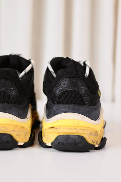 Balenciaga Triple S Black