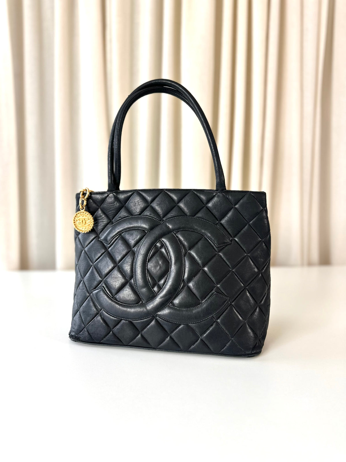 Chanel medallion bag black