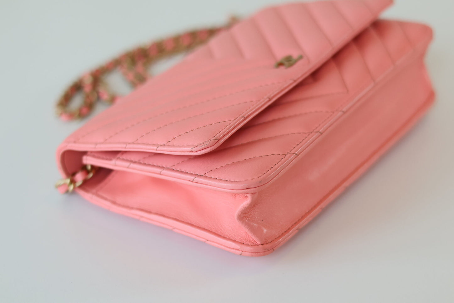 Chanel pink wallet on chain