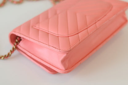 Chanel pink wallet on chain