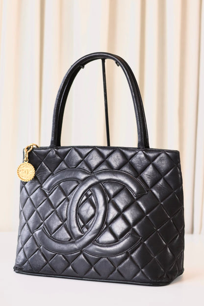 Chanel medallion bag black