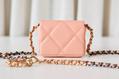 Chanel 19 waistbag