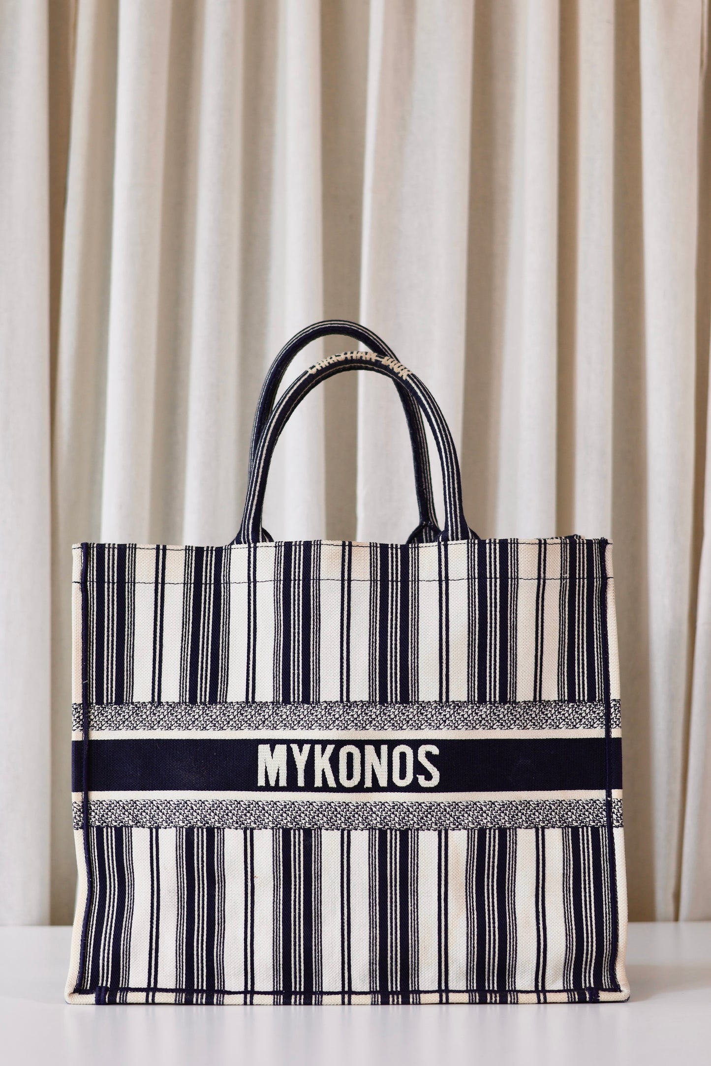 Dior booktote Navy white