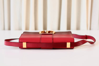Dior Montaigne 30 red