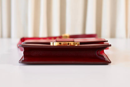 Dior Montaigne 30 red