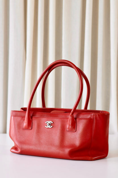 Chanel executive tote bag small