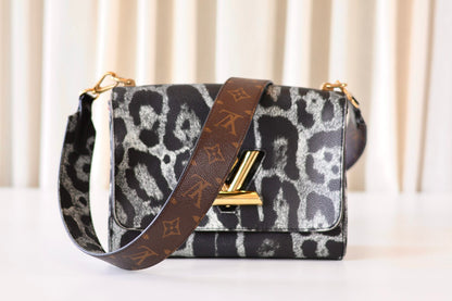 Louis Vuitton Twist leopard