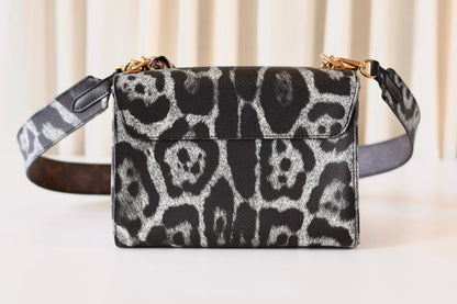 Louis Vuitton Twist leopard
