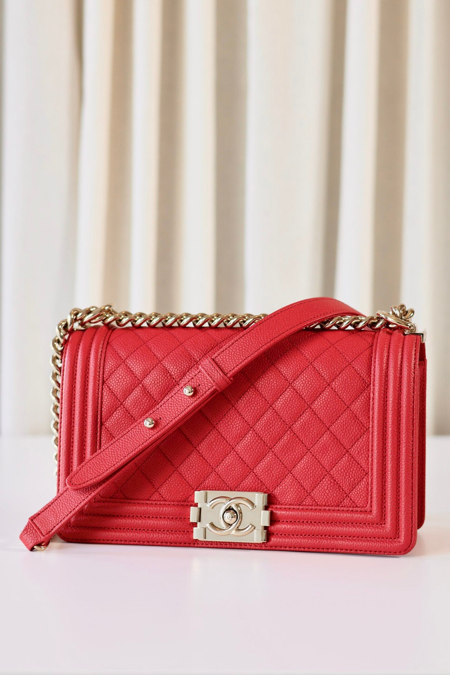 Chanel boy bag medium coral