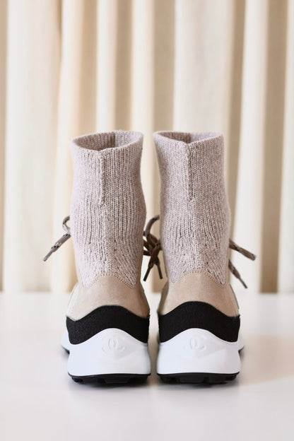 Chanel CC sneakers beige