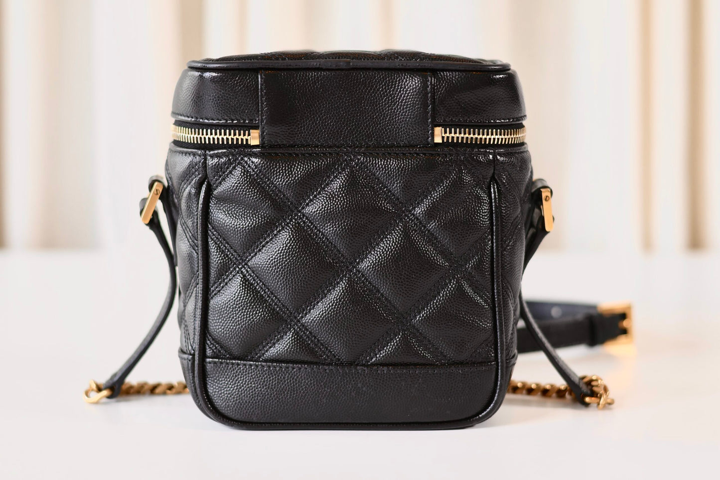 Saint Laurent Vanity black