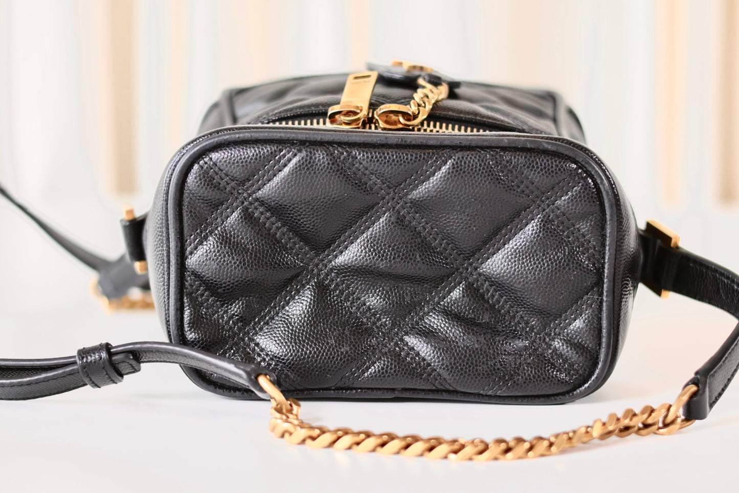 Saint Laurent Vanity black