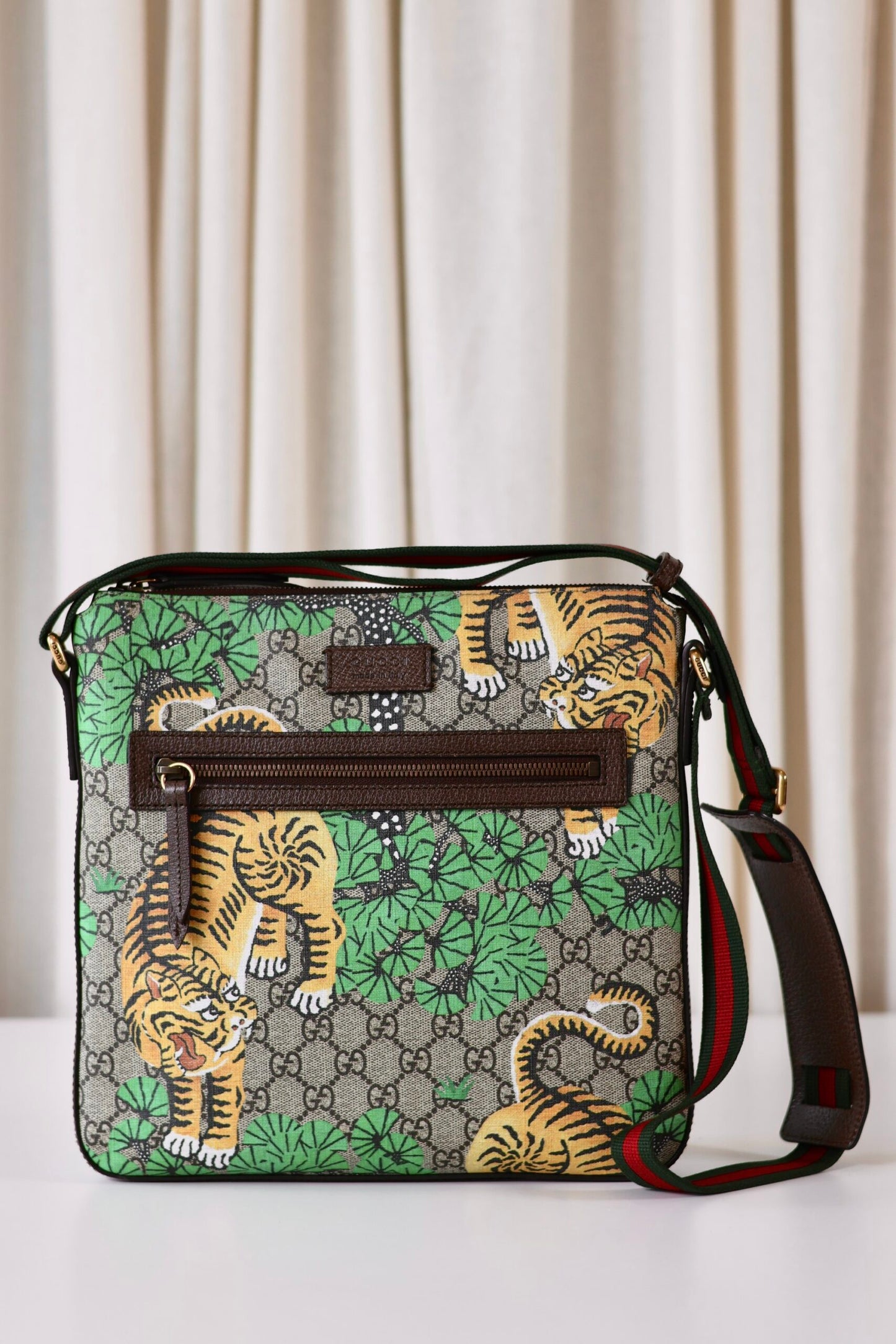 Gucci messanger bag