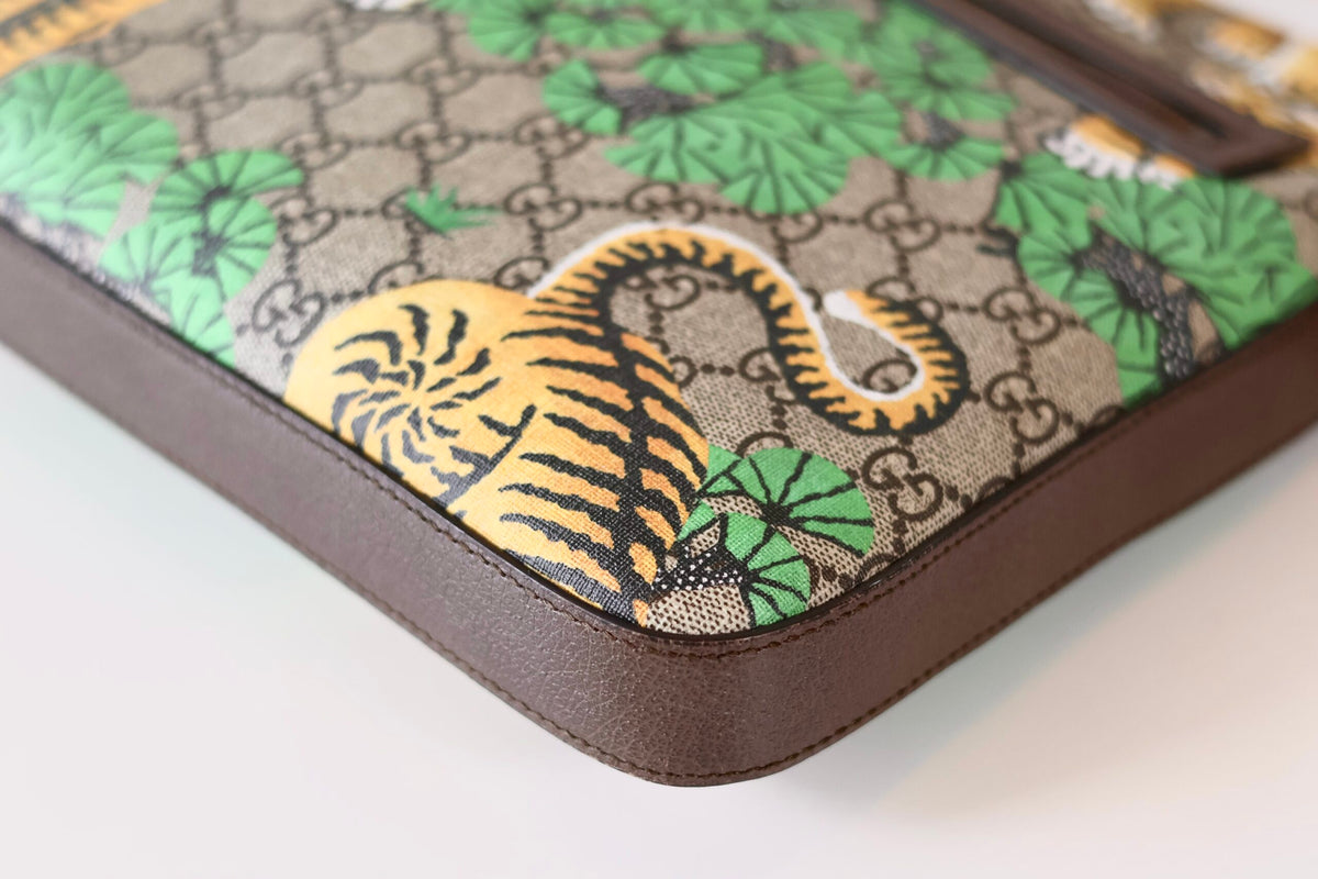 Gucci messanger bag