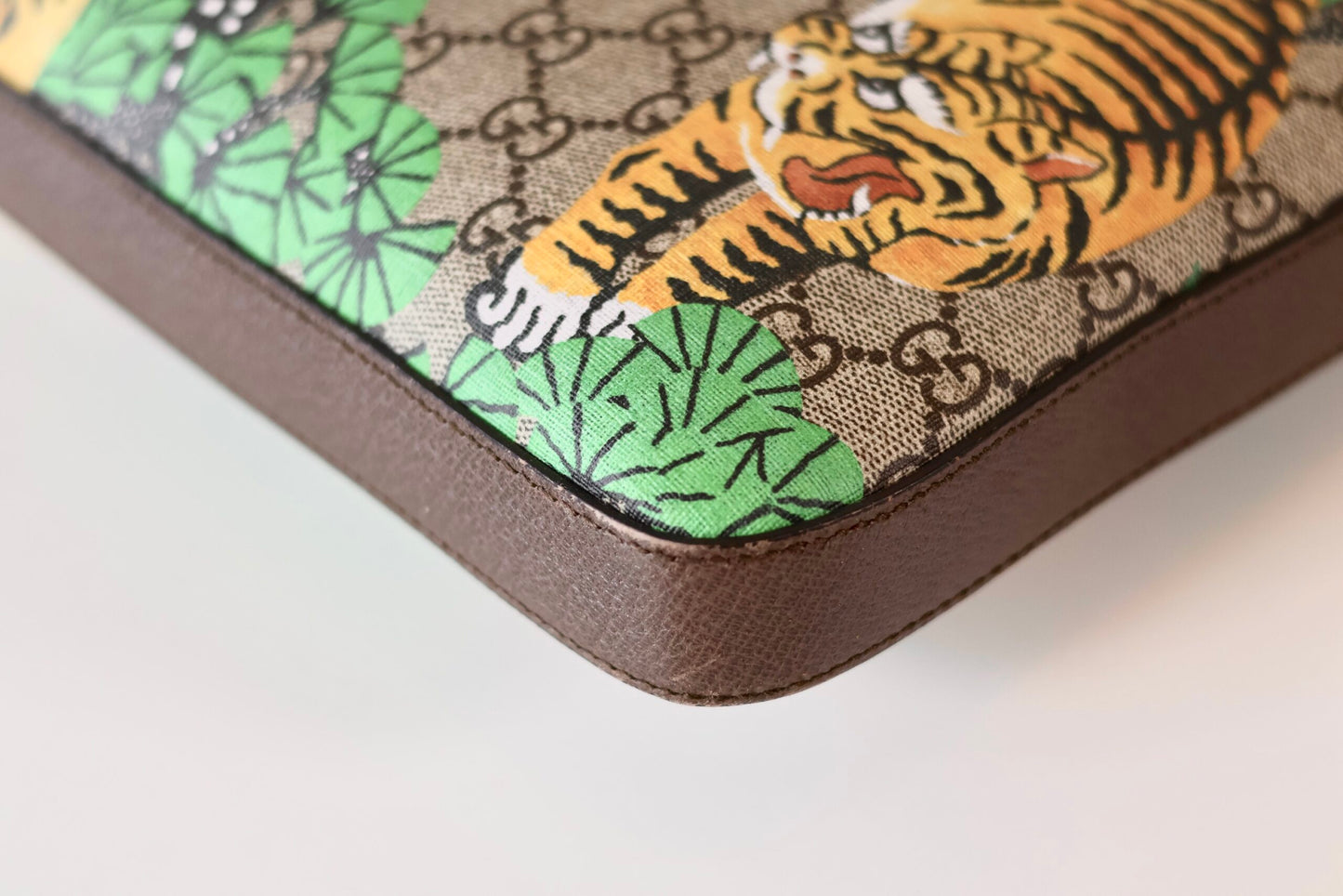 Gucci messanger bag