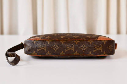 Louis Vuitton Clutch monogram